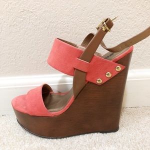 Coral and wood wedges